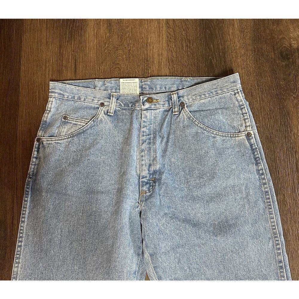 Wrangler Hero Mens 36x30 Light Wash Blue Regluar Fit 100% Cotton Jeans NEW - Picture 2 of 9